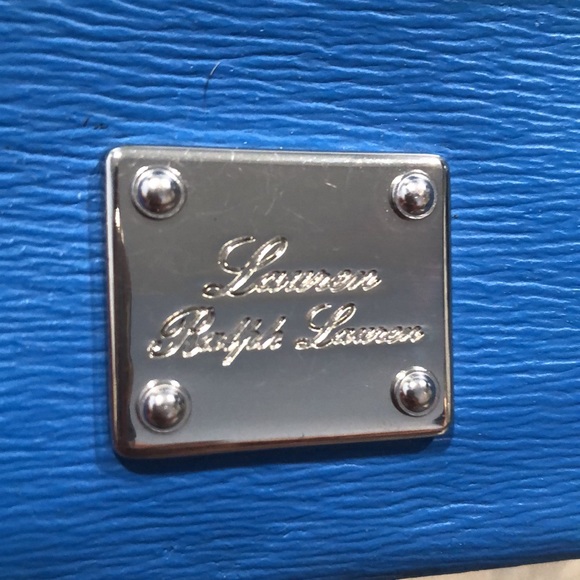 Lauren Ralph Lauren Keychain Wallet - Picture 2 of 5